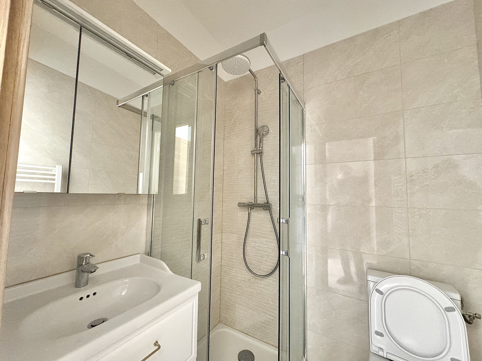 Image_, Immeuble, Saint-Laurent-du-Var, ref :VIM250007995