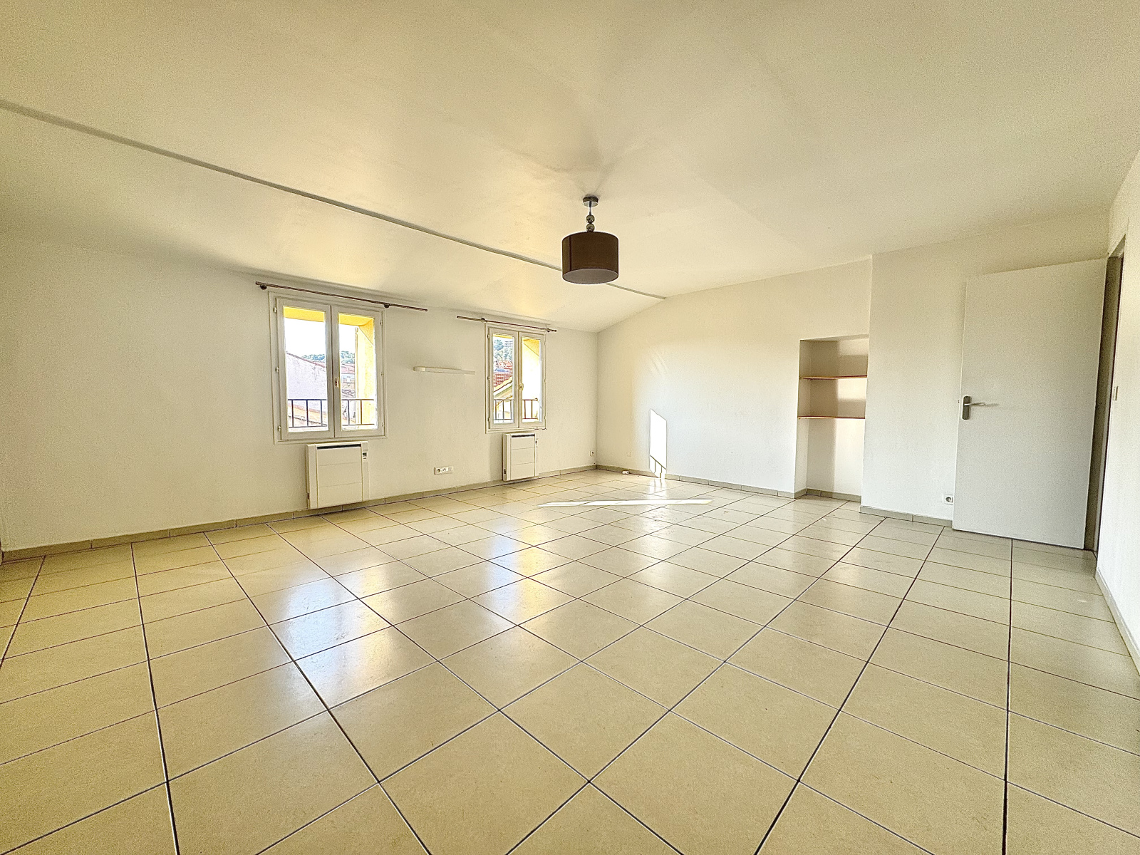 Image_, Immeuble, Saint-Laurent-du-Var, ref :VIM250007995