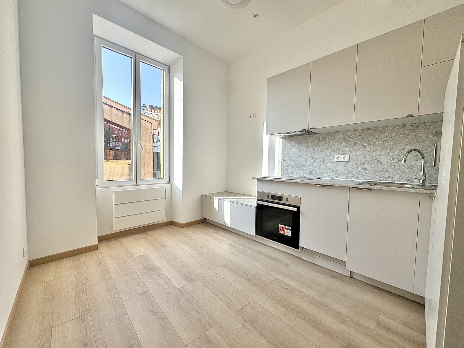 Image_, Immeuble, Saint-Laurent-du-Var, ref :VIM250007995